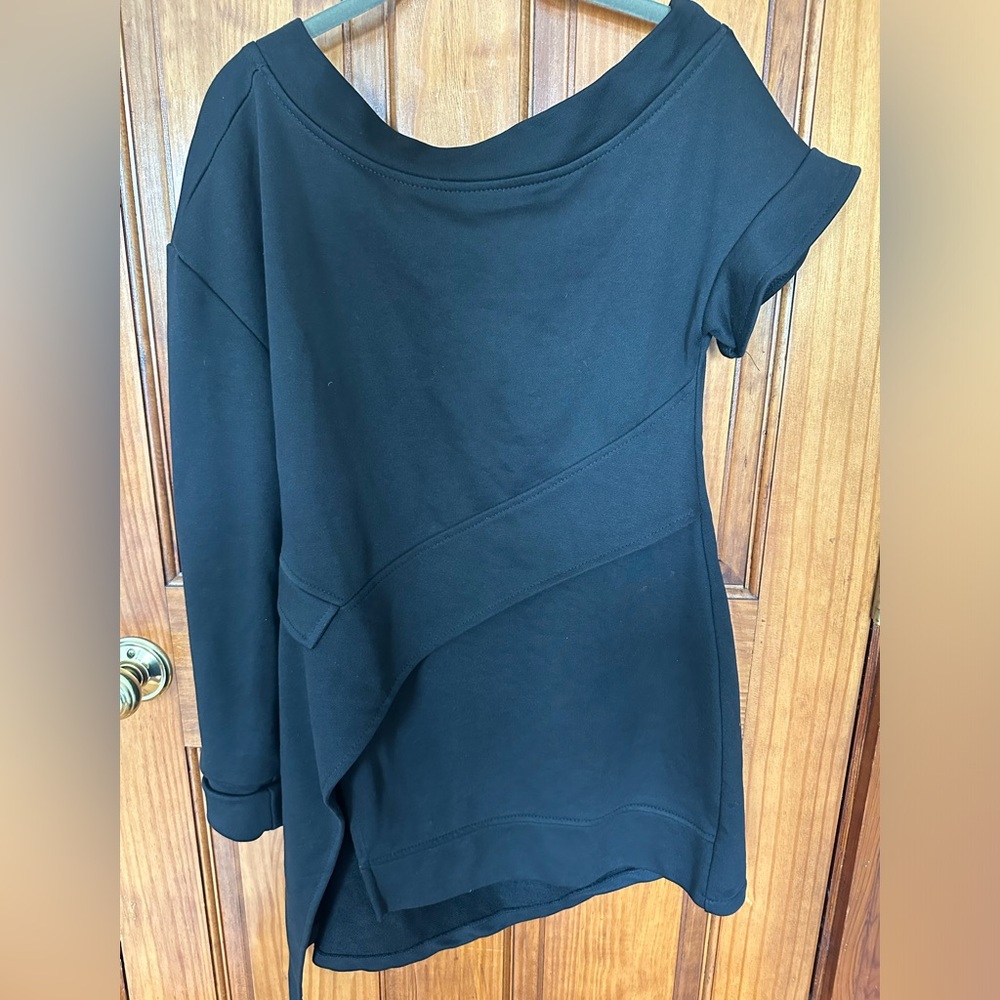 Asymmetrical Black Off-The-Shoulder Tunic in Size M
